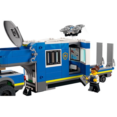 Конструктор LEGO City Полицейский грузовик с мобильным центром управления (60315) Превью 3